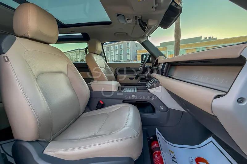 2023 لاند روفر ديفيندر اس اي