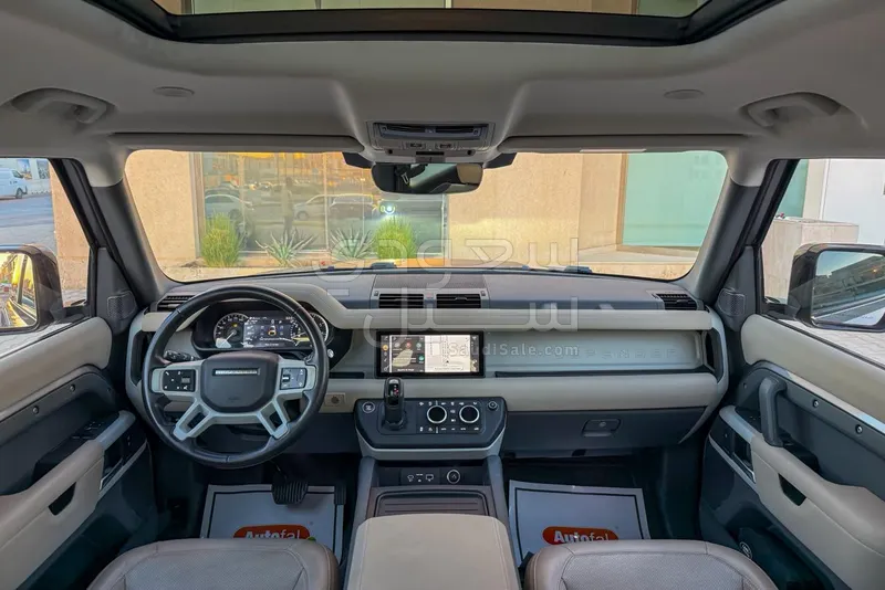 2023 لاند روفر ديفيندر اس اي