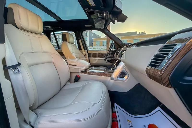 2022 لاند روفر رينج روفر اتش اس اي