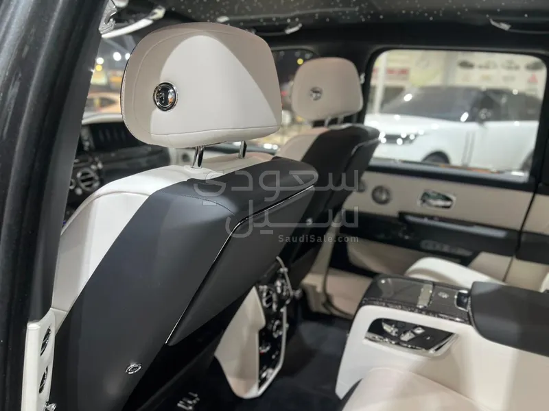 2025 رولز رويس كولينان