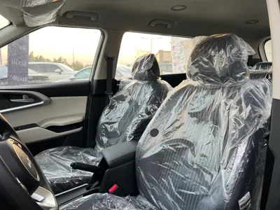 2025 كيا كارنز