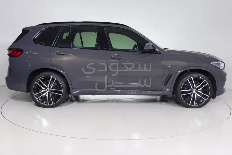 2022 بي ام دبليو الفئة اكس 5 إم50 أي