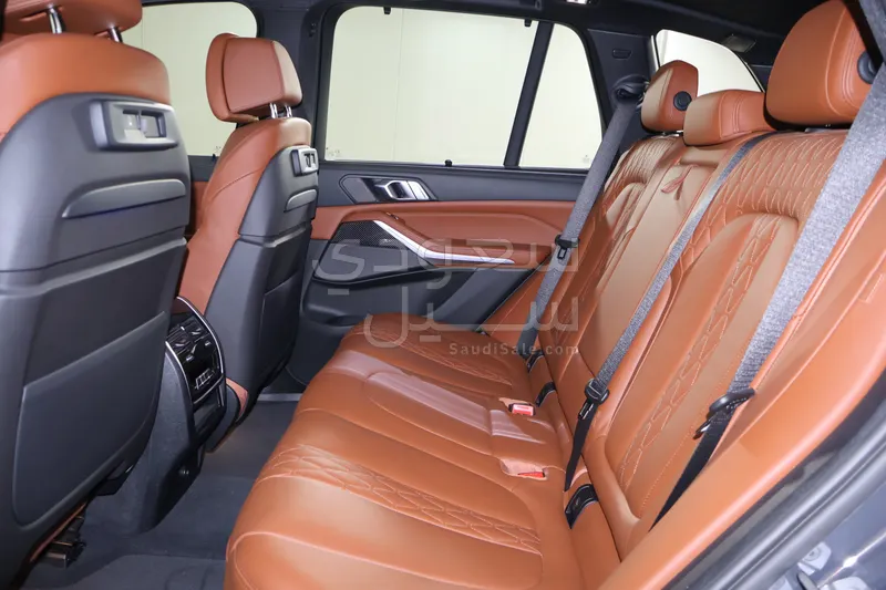 2022 بي ام دبليو الفئة اكس 5 إم50 أي