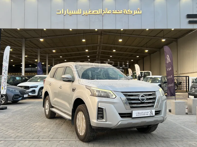 2024 نيسان اكستيرا تايتينيوم