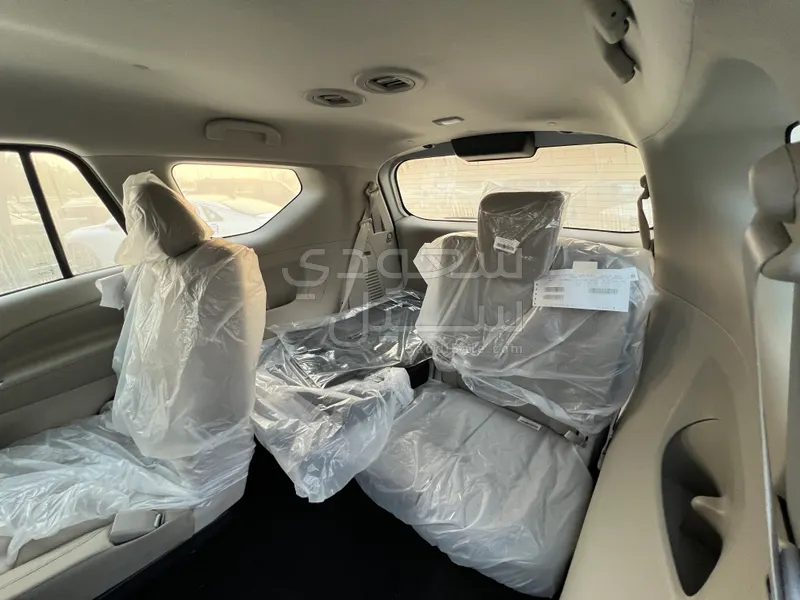 2024 نيسان اكستيرا تايتينيوم