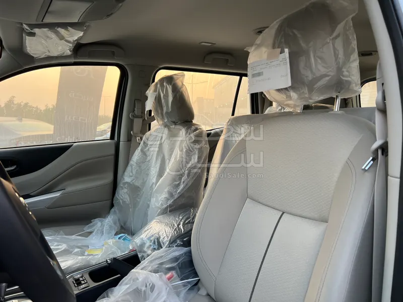 2024 نيسان اكستيرا تايتينيوم