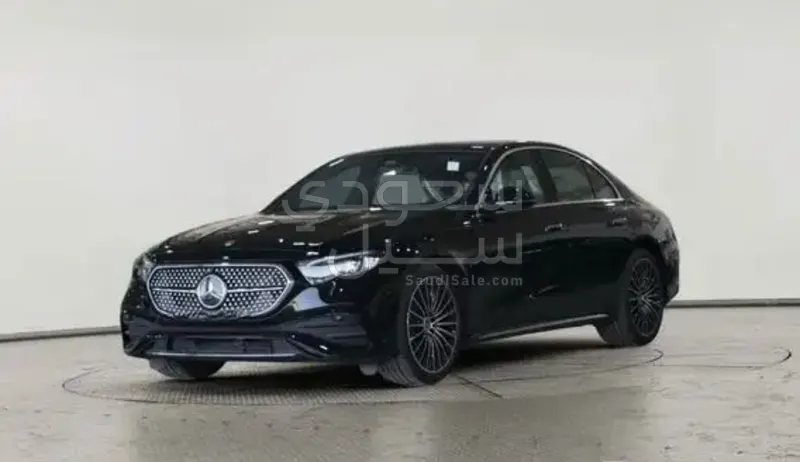 2025 مرسيدس - بنز إي 200