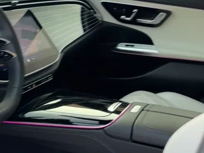 2025 مرسيدس - بنز إي 200