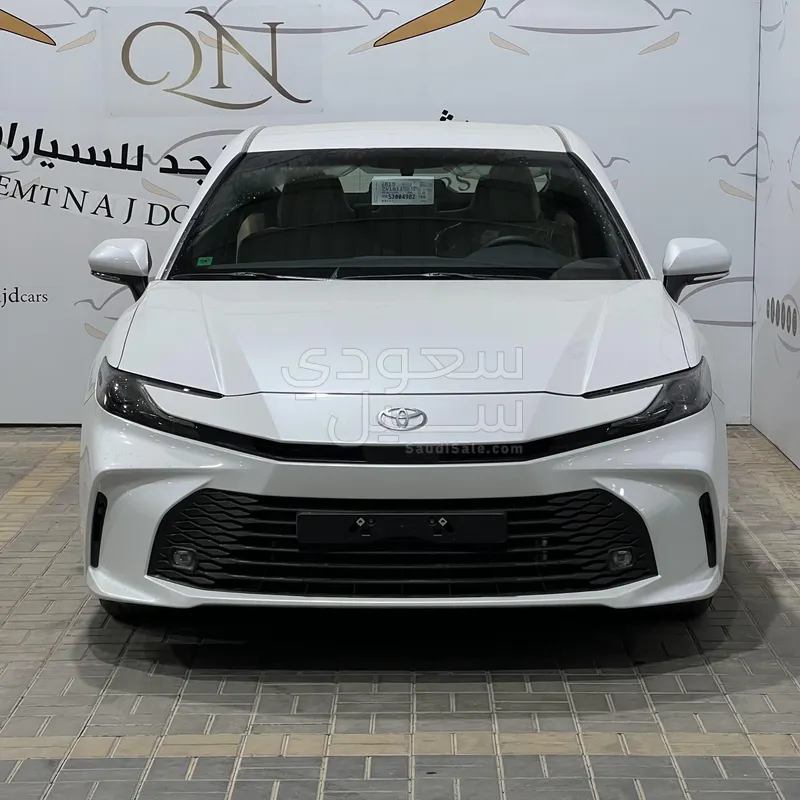2025 تويوتا كامري