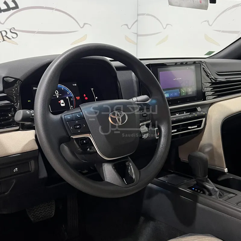 2025 تويوتا كامري