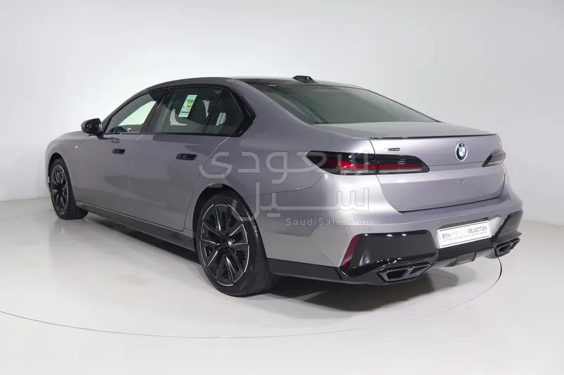 2026 بي ام دبليو الفئة السابعة 760أي