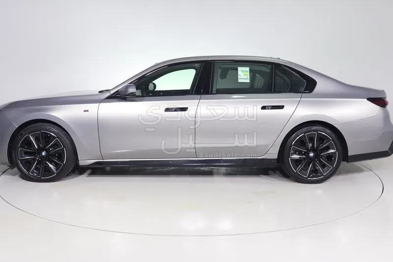 2026 بي ام دبليو الفئة السابعة 760أي