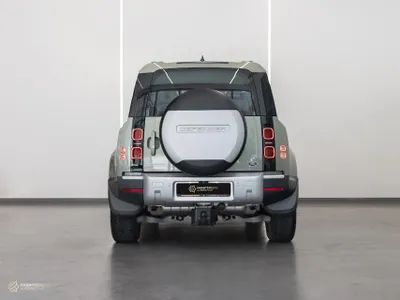 2022 لاند روفر ديفيندر 110