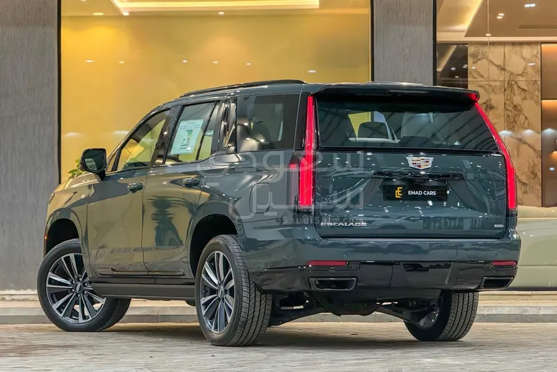 2025 كاديلاك اسكاليد