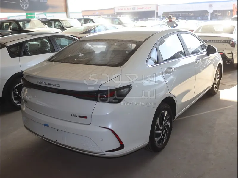 2025 بايك يو 5 بلس