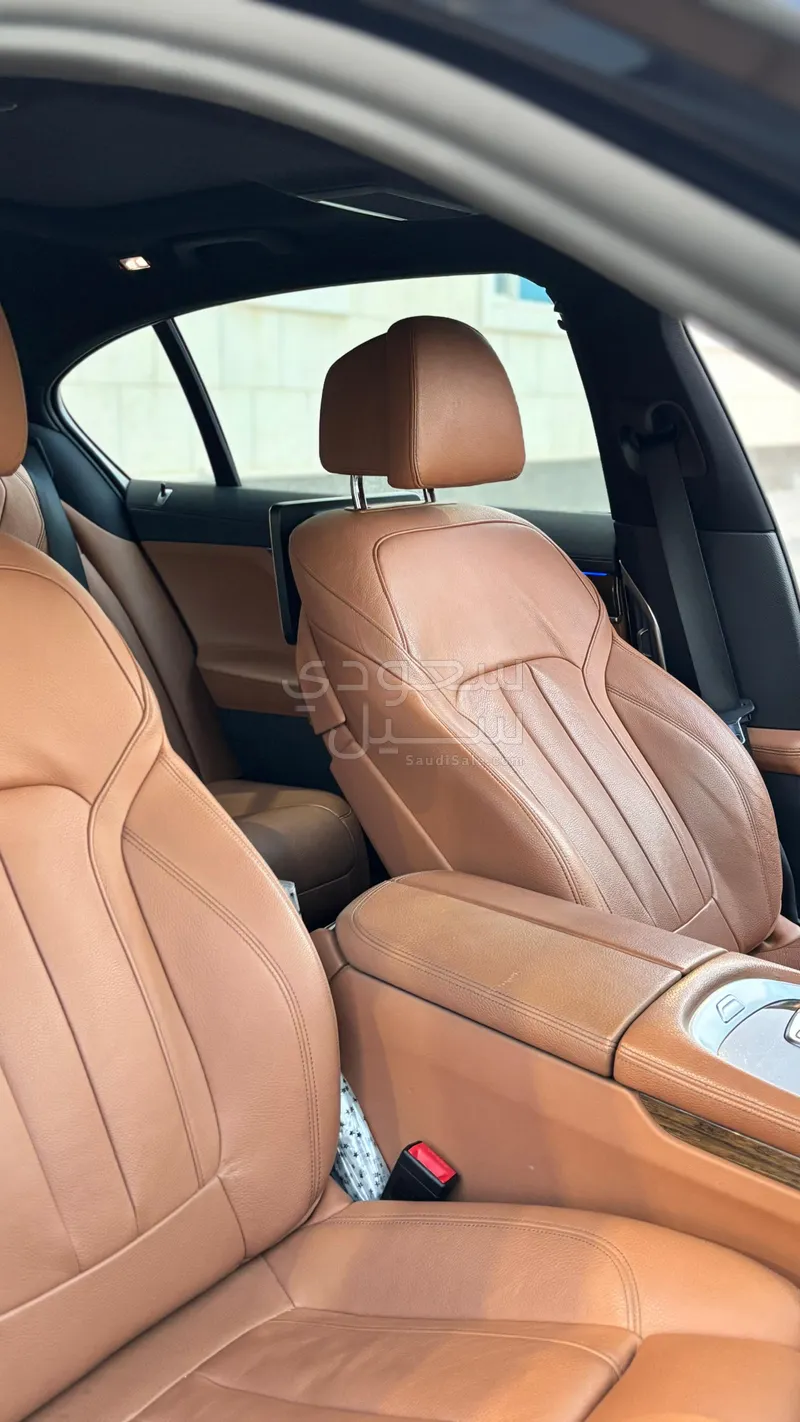 2019 بي ام دبليو الفئة السابعة 730 إل أي