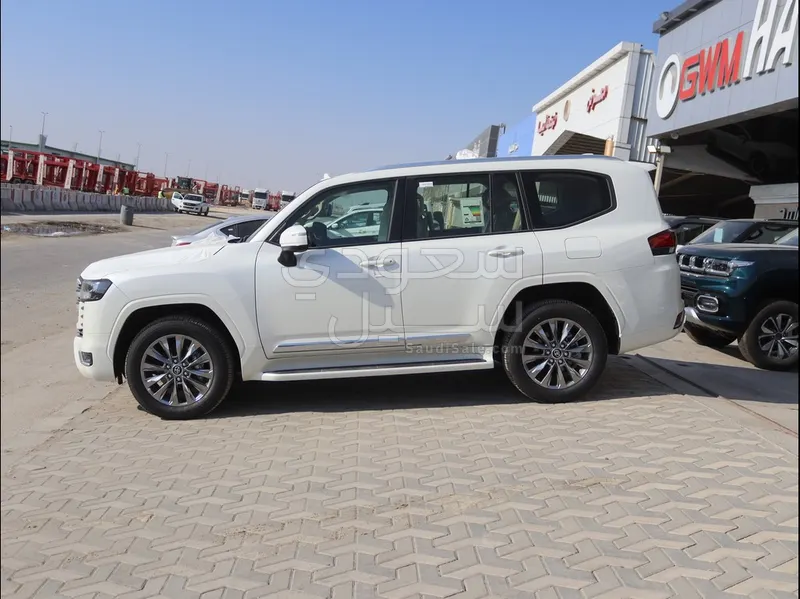 2026 تويوتا لاند كروزر جي اكس ار