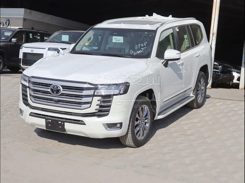 2026 تويوتا لاند كروزر جي اكس ار