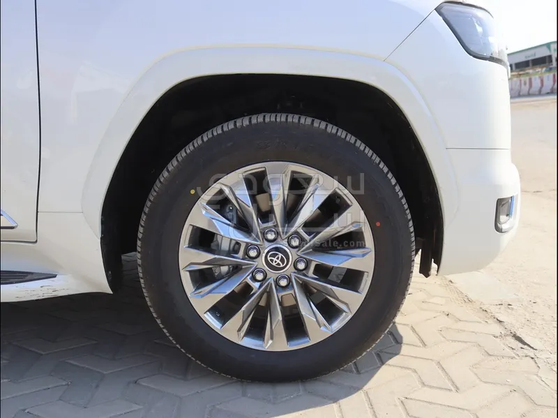 2026 تويوتا لاند كروزر جي اكس ار