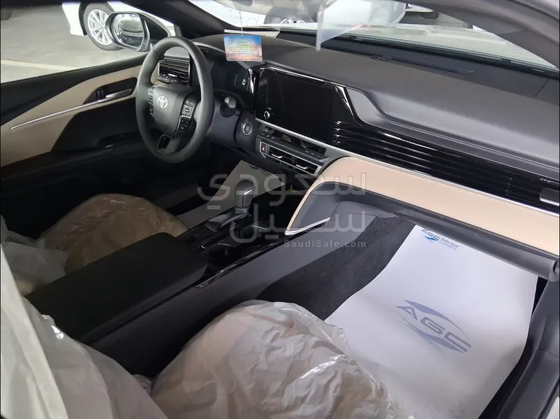 2026 تويوتا كامري ال اي