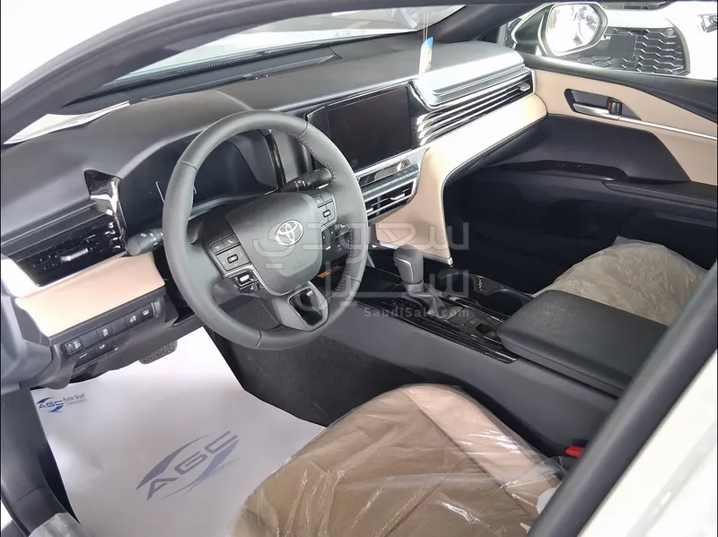 2026 تويوتا كامري ال اي