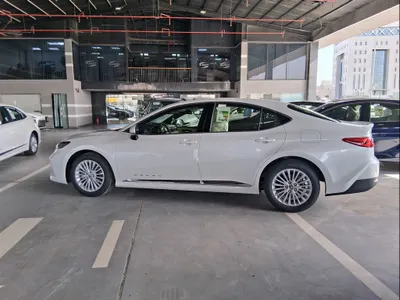 2026 تويوتا كامري ال اي