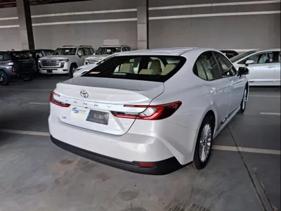 2026 تويوتا كامري ال اي