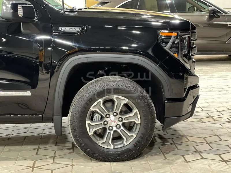 2026 جي ام سي سييرا اليفيشن