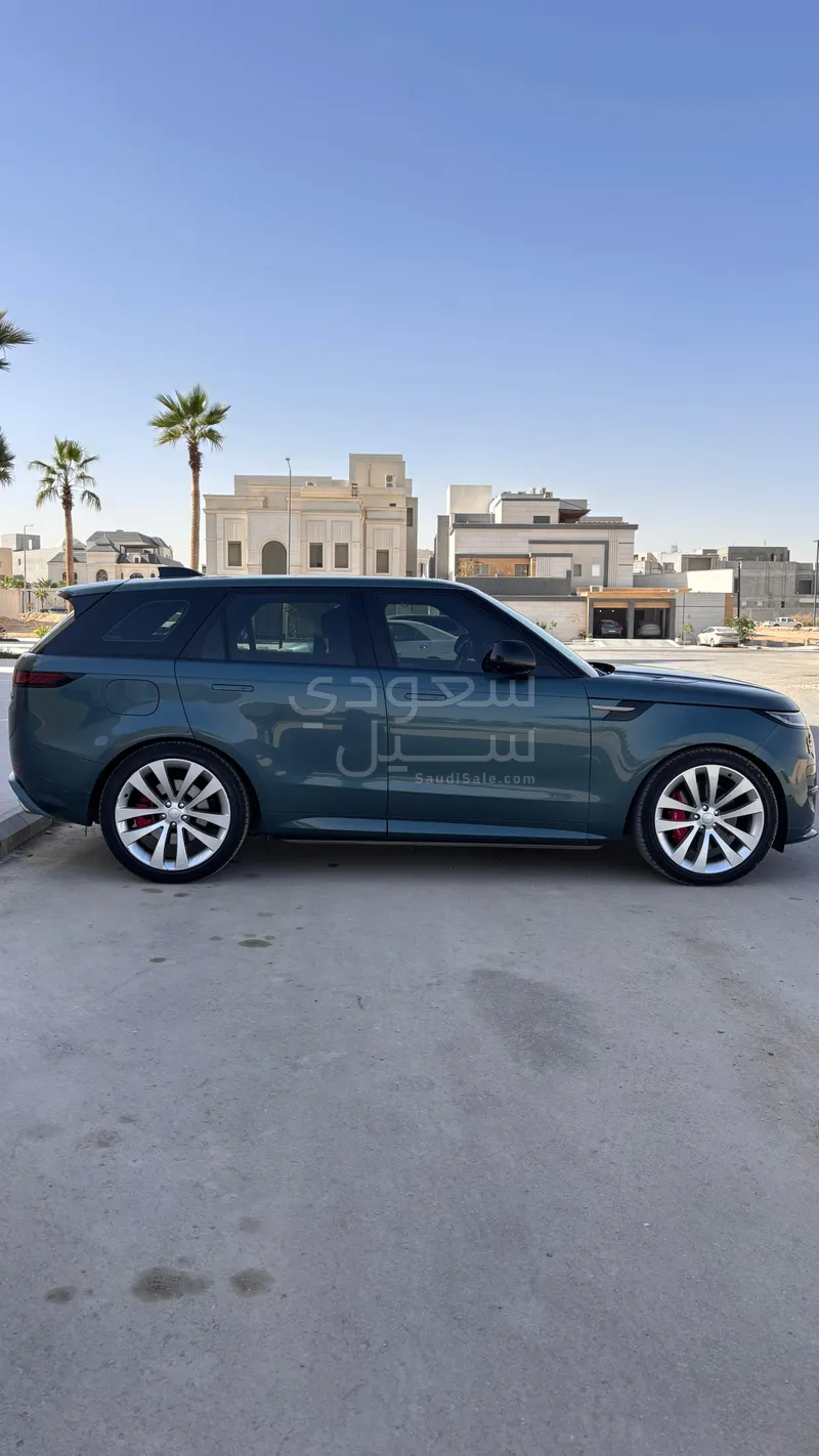 2023 لاند روفر رينج روفر سبورت فيرست اديشن