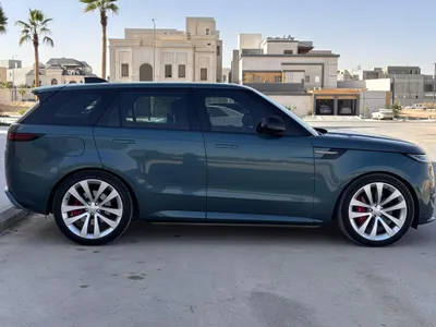 2023 لاند روفر رينج روفر سبورت فيرست اديشن