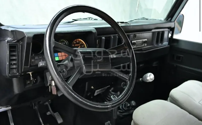 1991 لاند روفر ديفيندر 130