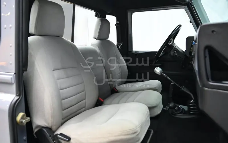 1991 لاند روفر ديفيندر 130