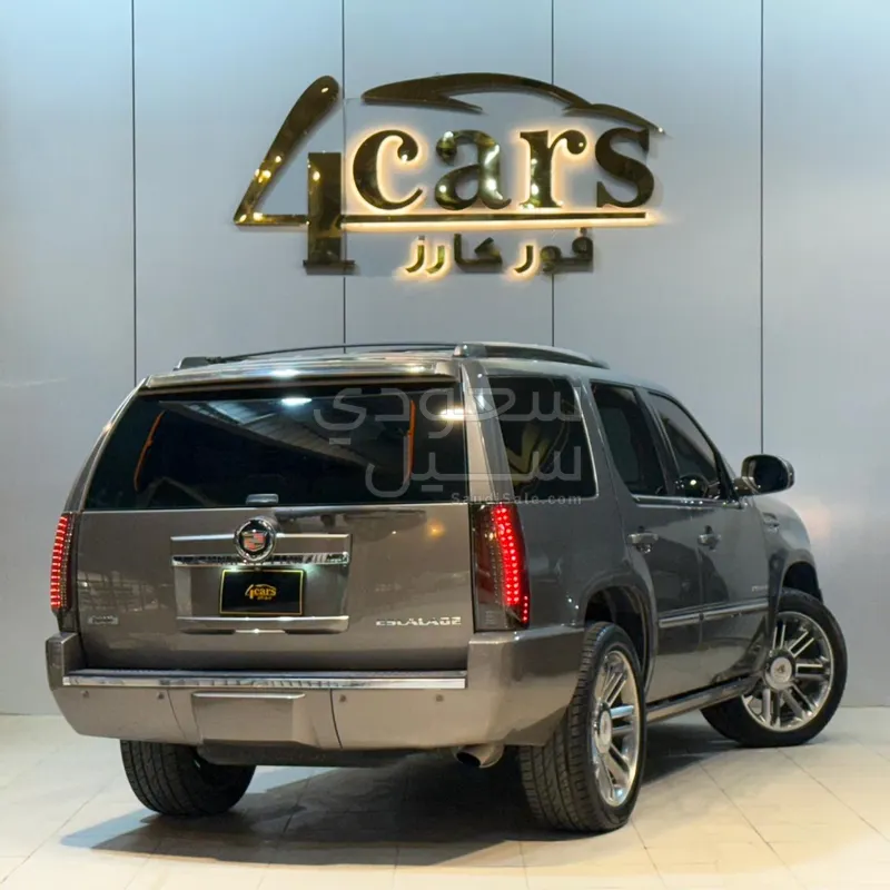 2013 كاديلاك اسكاليد بلاتينيوم