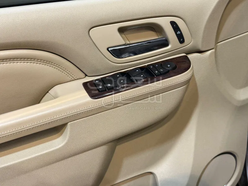 2013 كاديلاك اسكاليد بلاتينيوم