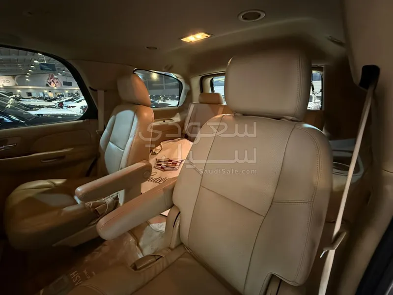 2013 كاديلاك اسكاليد بلاتينيوم