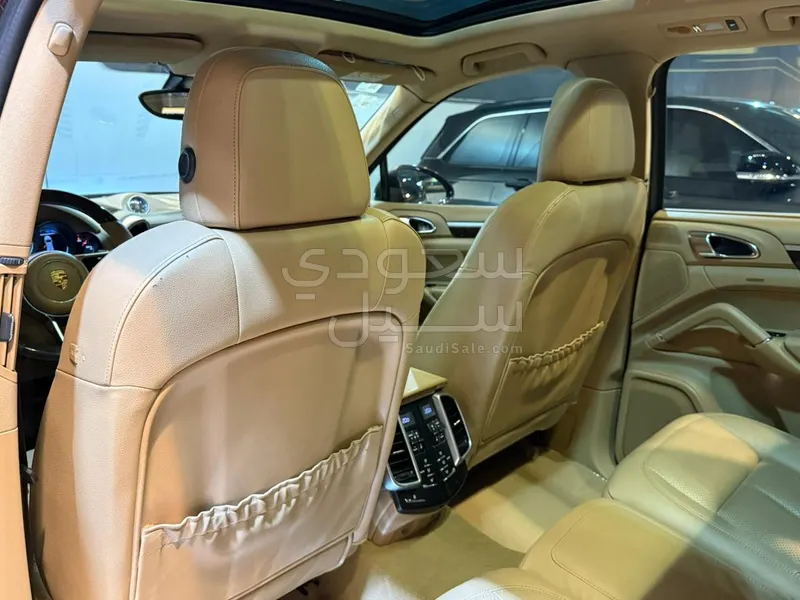 2016 بورش كايين اس