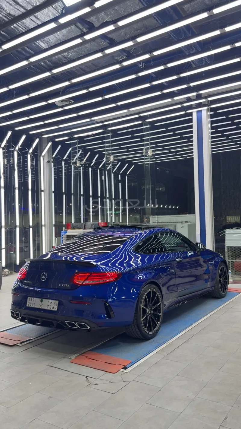 2017 مرسيدس - بنز سي الاصدار 1