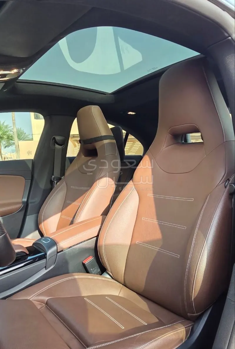 2021 مرسيدس - بنز سي إل أي 200