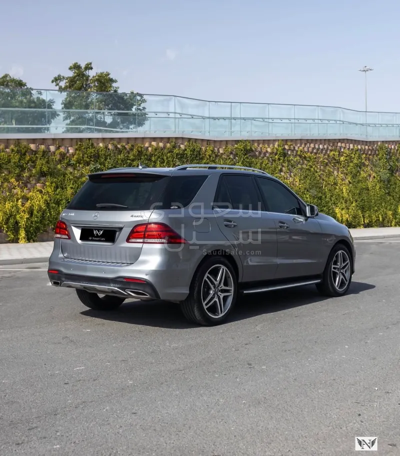 2016 مرسيدس - بنز جي إل إي 400