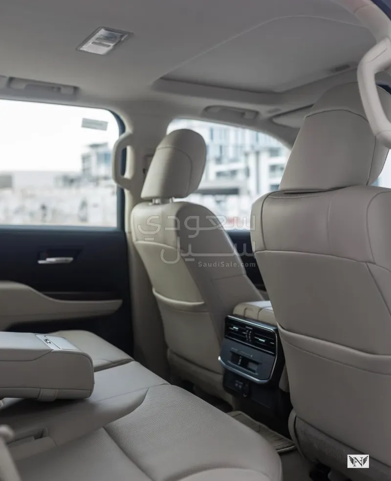 2023 تويوتا لاند كروزر جي اكس ار