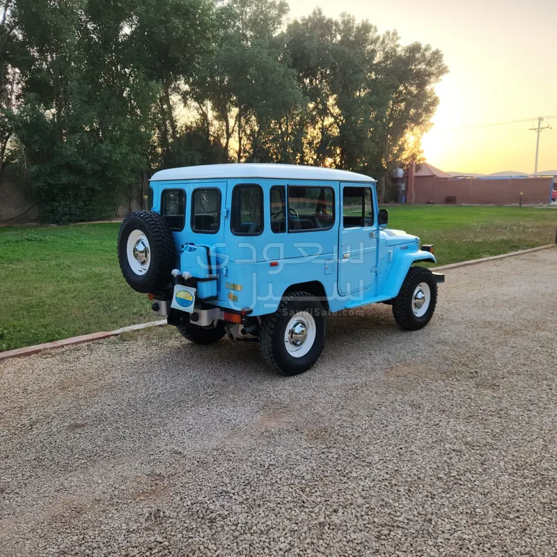 1981 تويوتا اف جي كروزر 1