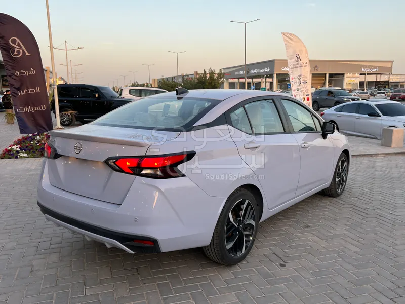 2024 نيسان صني