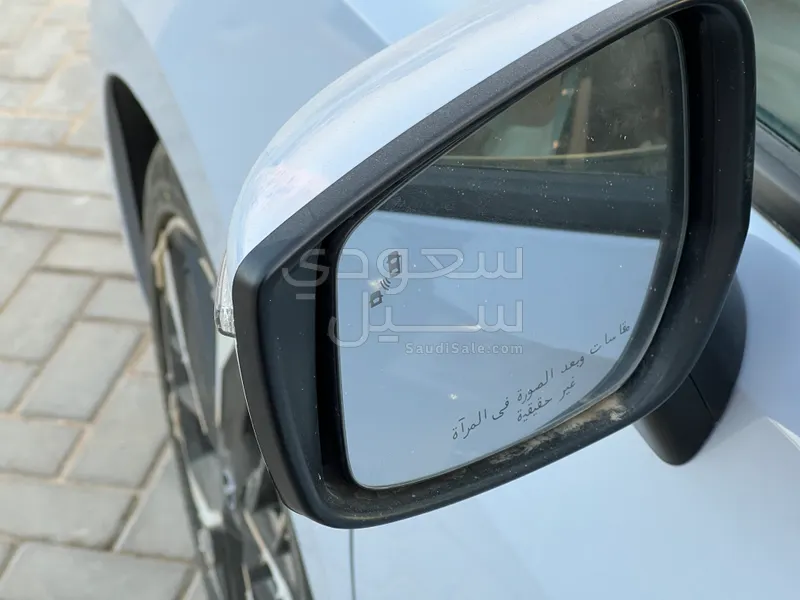 2024 نيسان صني