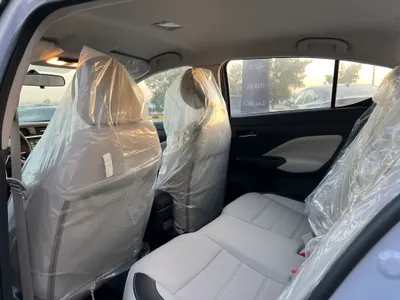 2024 نيسان صني