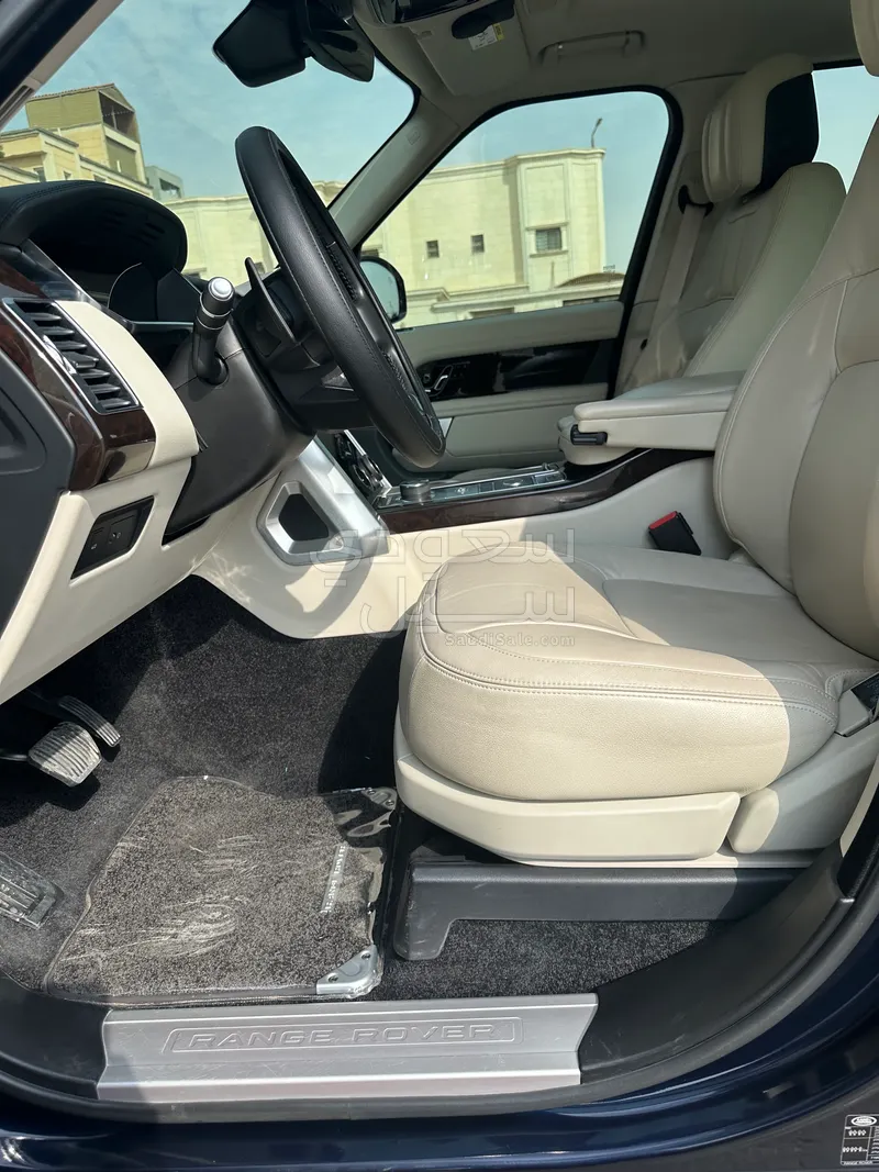 2020 لاند روفر رينج روفر فوج