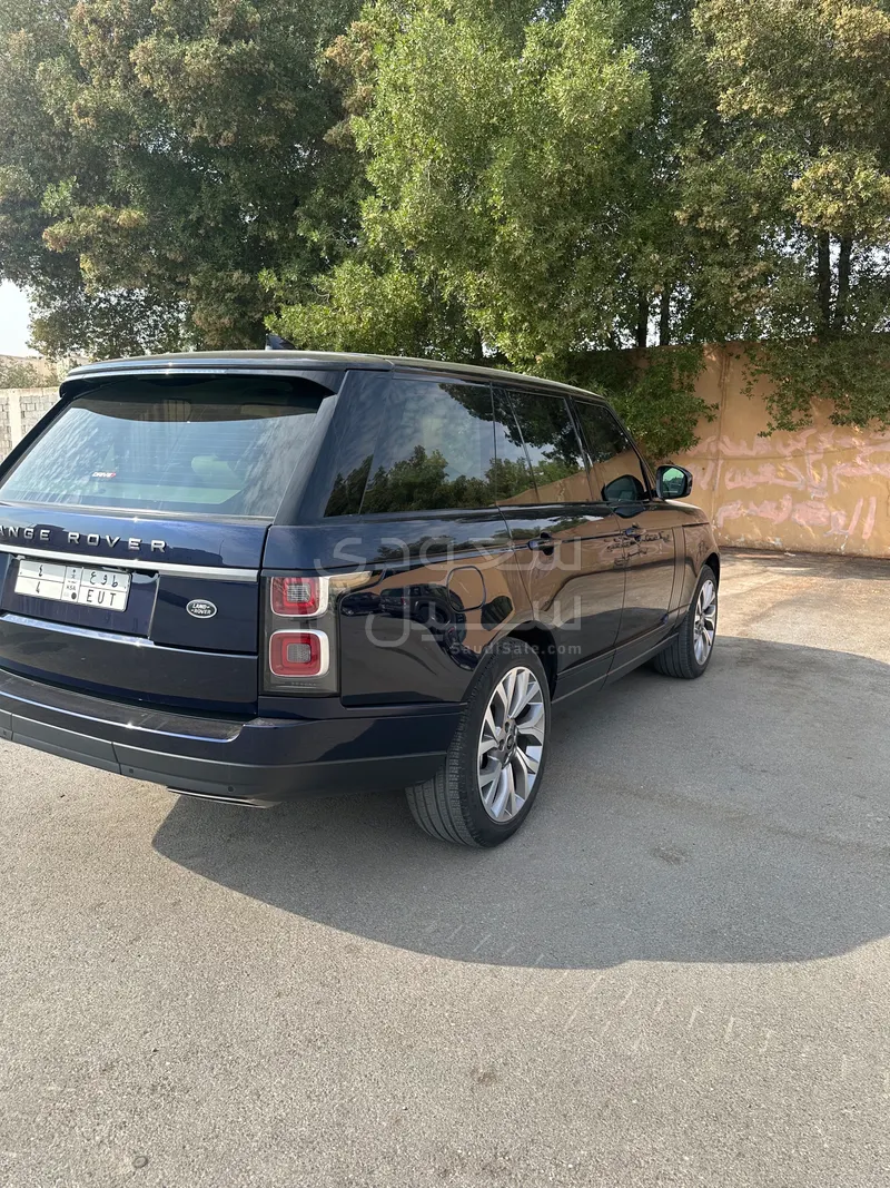 2020 لاند روفر رينج روفر فوج