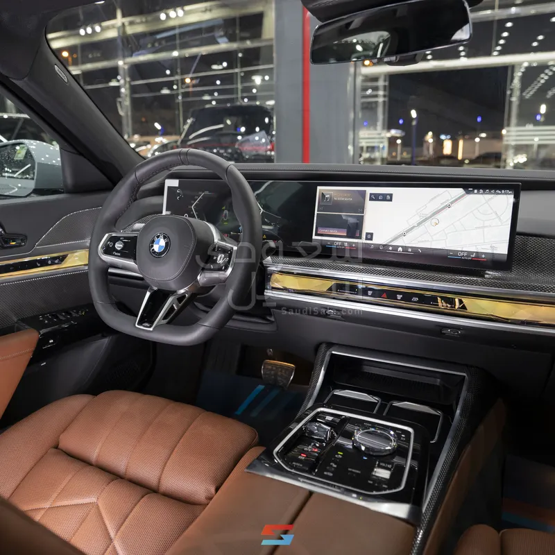 2026 بي ام دبليو الفئة السابعة 735أي