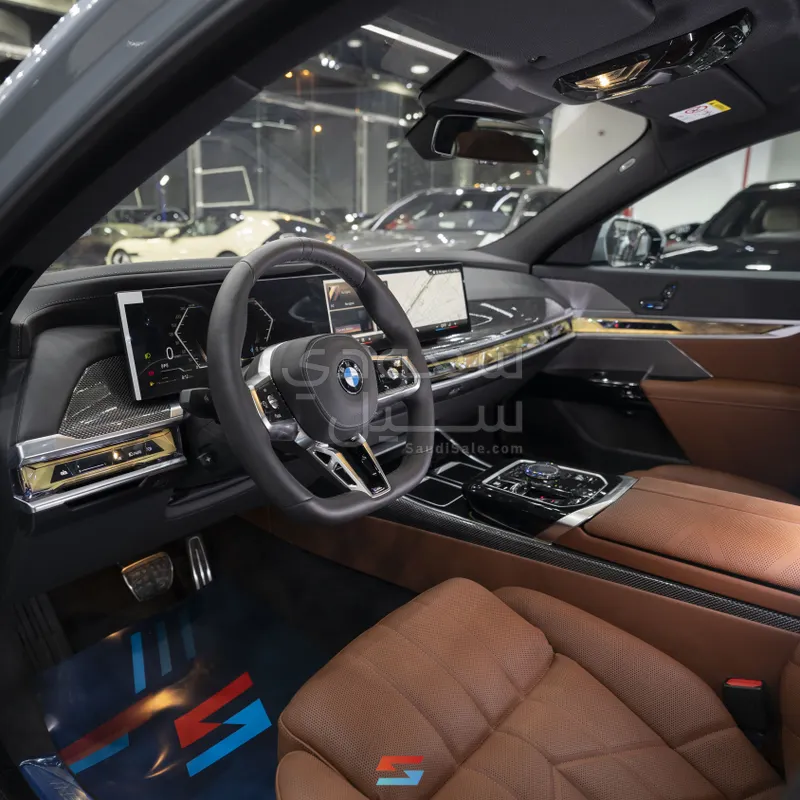 2026 بي ام دبليو الفئة السابعة 735أي