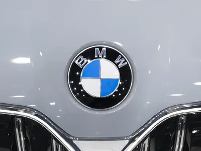 2026 بي ام دبليو الفئة السابعة 735أي