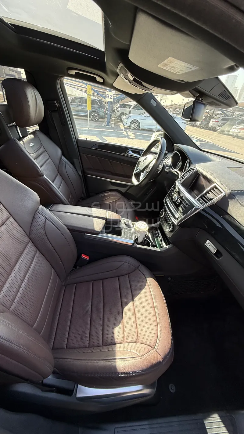 2014 مرسيدس - بنز جي إل 63 أي إم جي